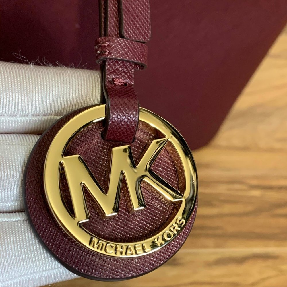 ❤️❤️SOLD❤️❤️Michael Kors Leather Purse💜 - Picture 9 of 16